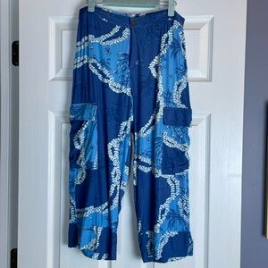 Kahala  Women’s cropped pants size 4